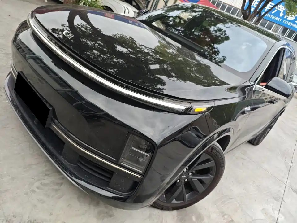 Li Auto Li L8 2024 — фото 1 из 5