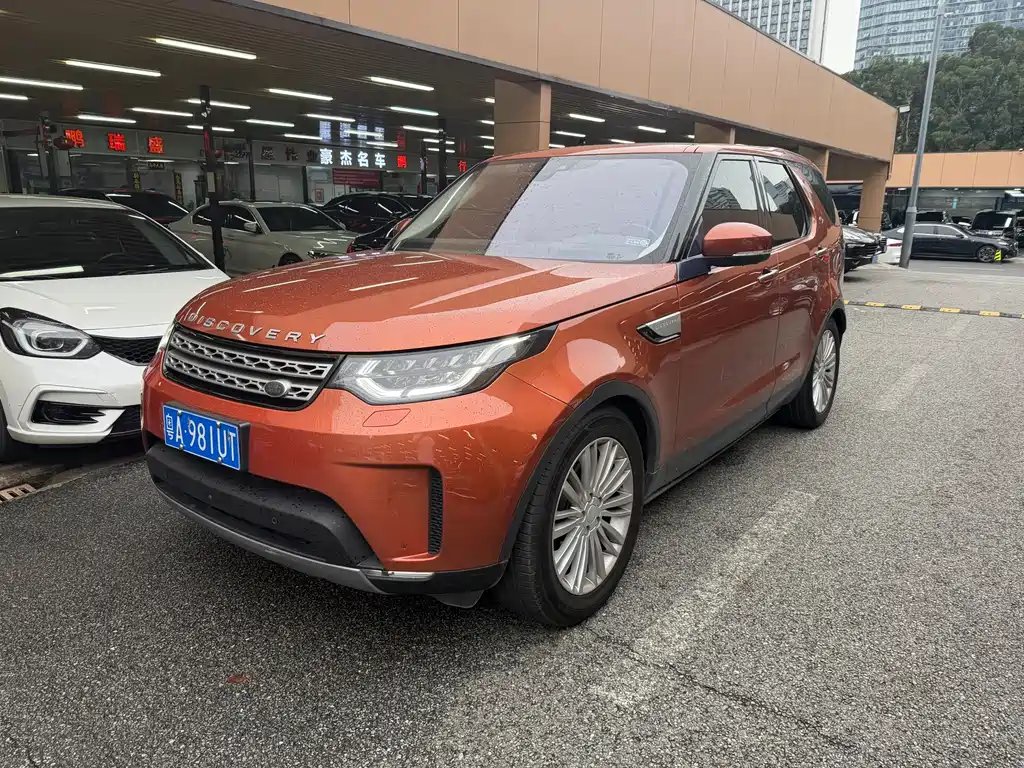 Land Rover Discovery 2017 — фото 1 из 5