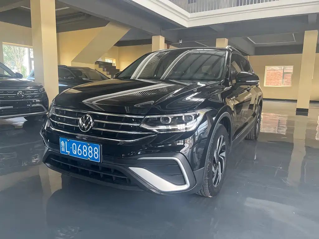 Volkswagen Tiguan L 2022 — фото 1 из 5