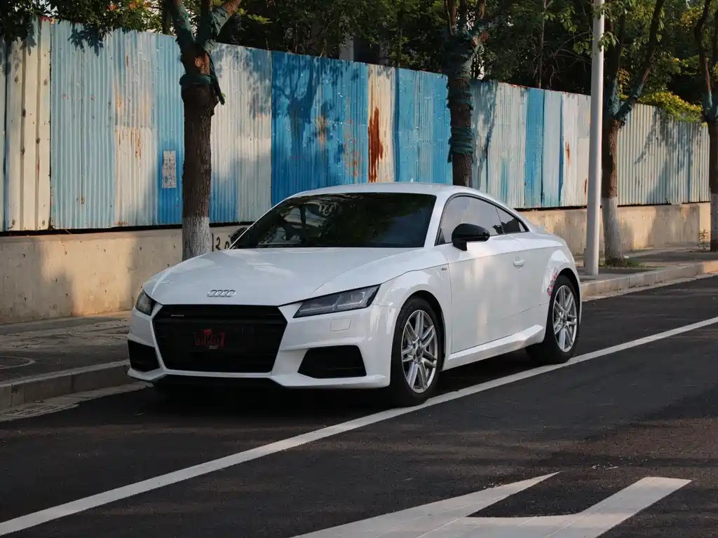 Audi TT 2017 — фото 1 из 5