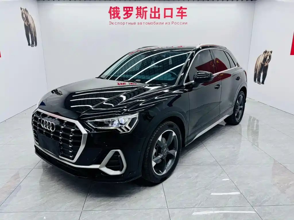 Audi Q3 2022 — фото 1 из 5