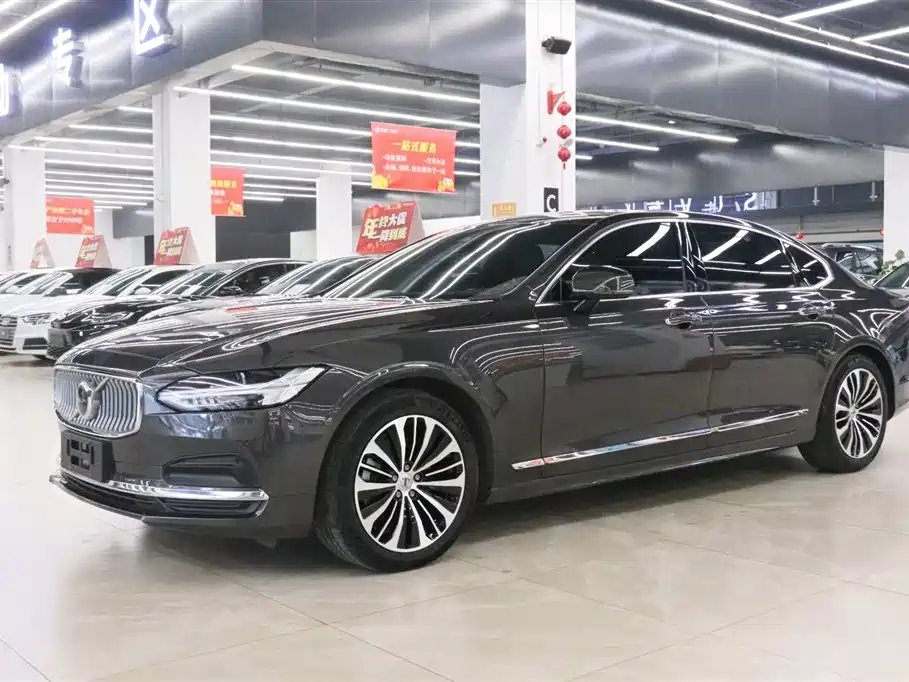 Volvo S90 2023 — фото 1 из 5