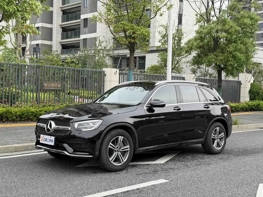 Mercedes-Benz GLC 2021 — фото 1 из 5