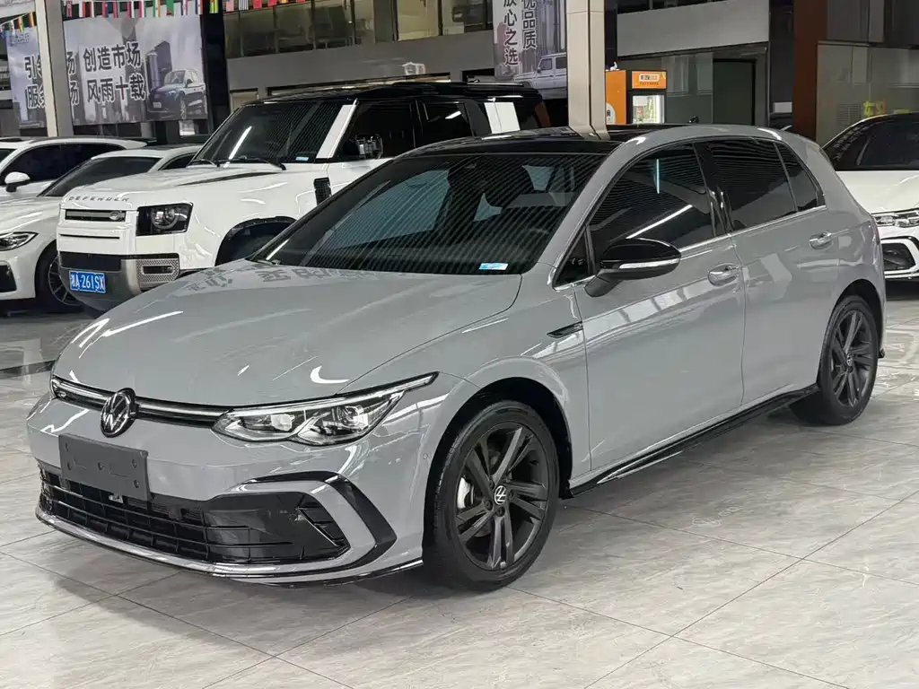 Volkswagen Golf 2023 — фото 1 из 5