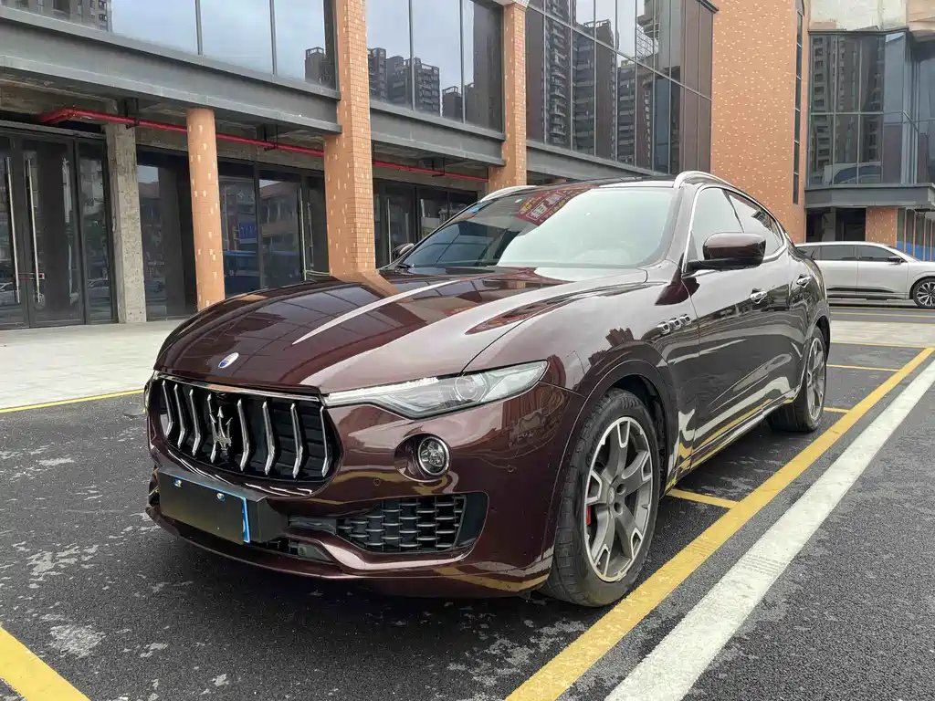 Maserati Levante 2018 — фото 1 из 5