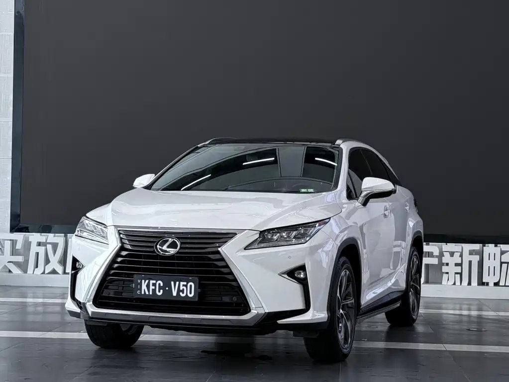 Lexus RX 2019 — фото 1 из 5