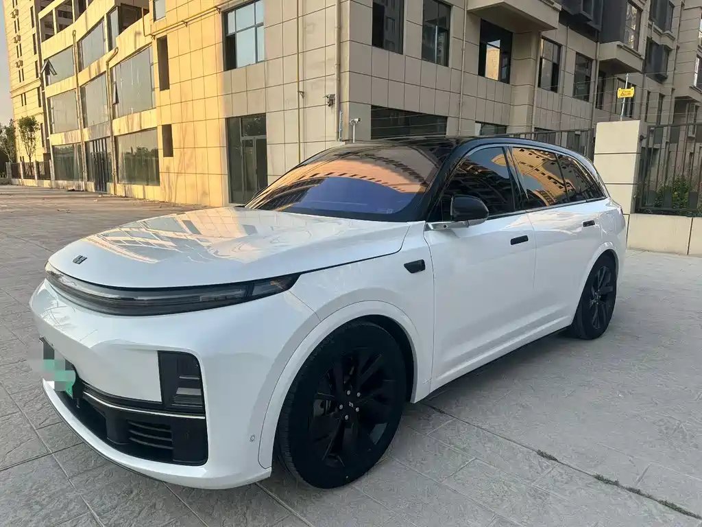 Li Auto Li L7 2024 — фото 1 из 5