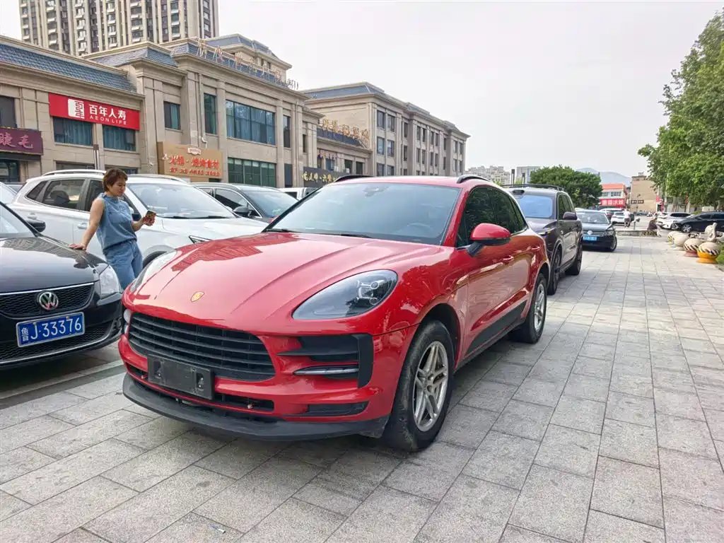 Porsche Macan 2021 — фото 1 из 5
