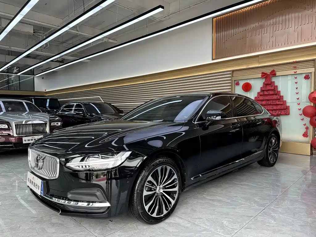 Volvo S90 2024 — фото 1 из 5