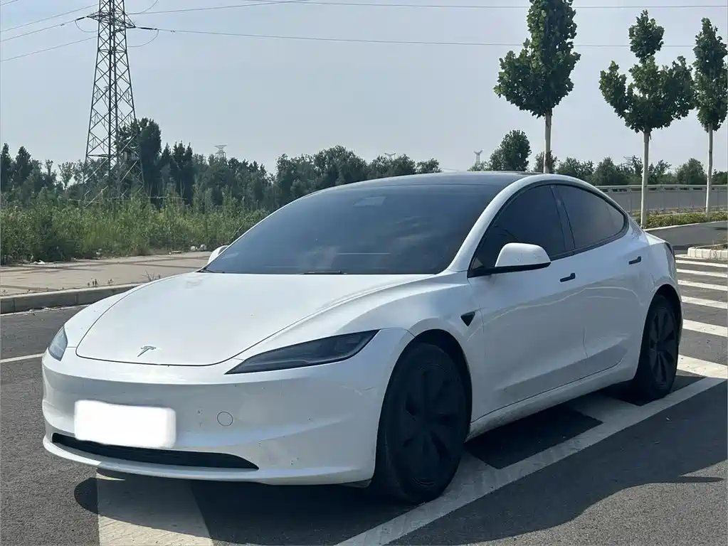 Tesla Model 3 2025 — фото 1 из 5