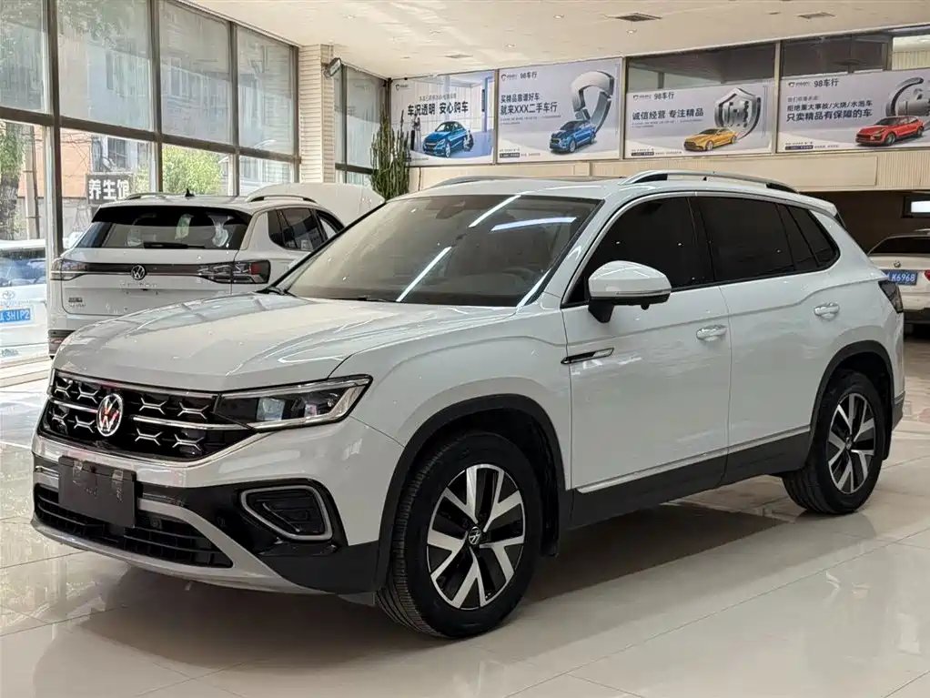 Volkswagen Tayron 2023 — фото 1 из 5