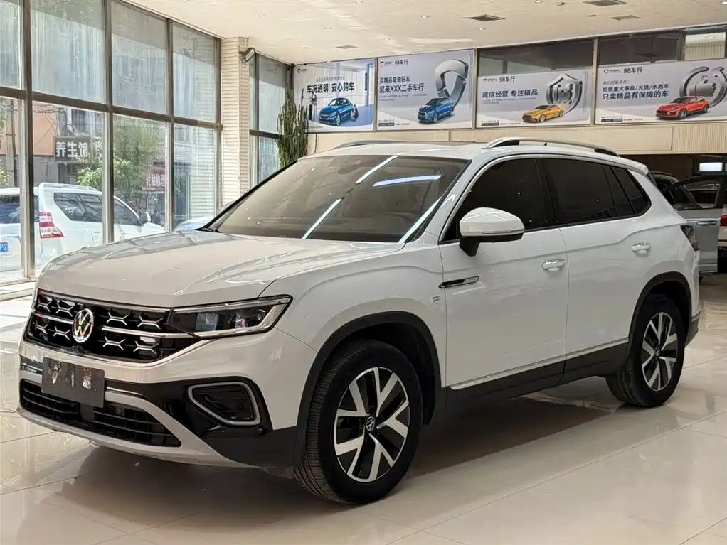 Volkswagen Tayron 2023 — фото 1 из 5