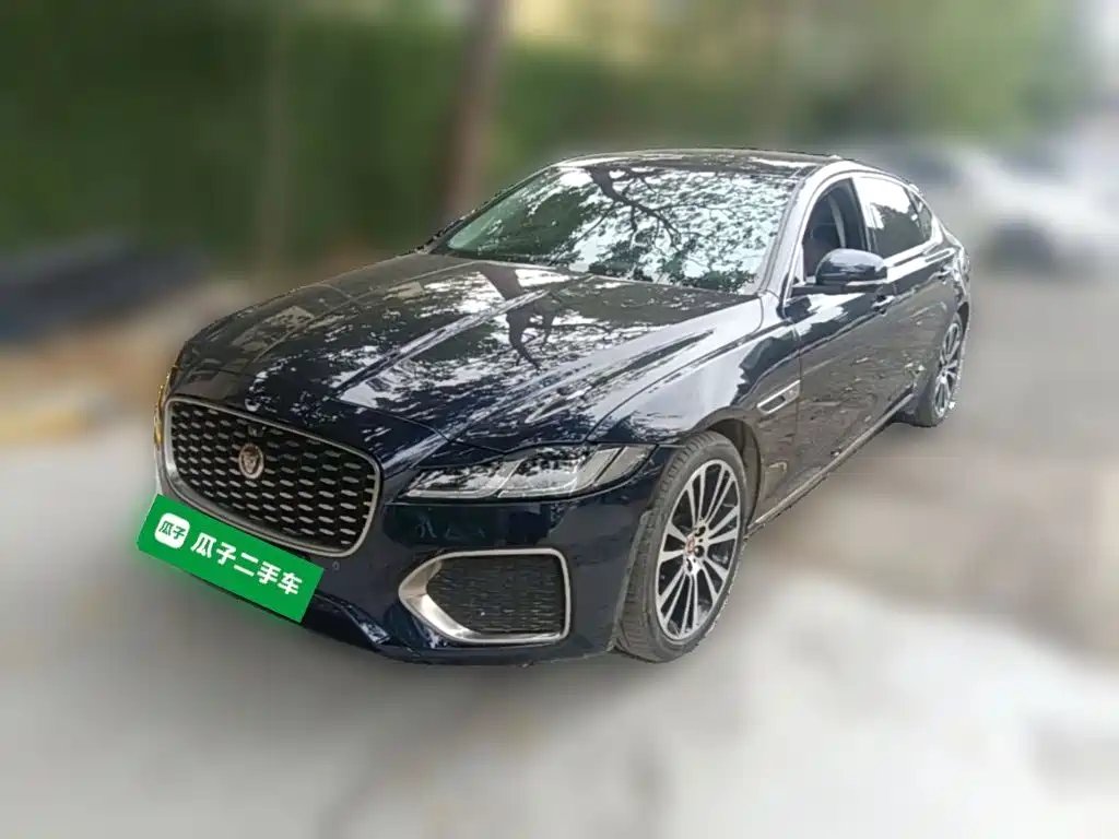 Jaguar XFL 2022 — фото 1 из 5