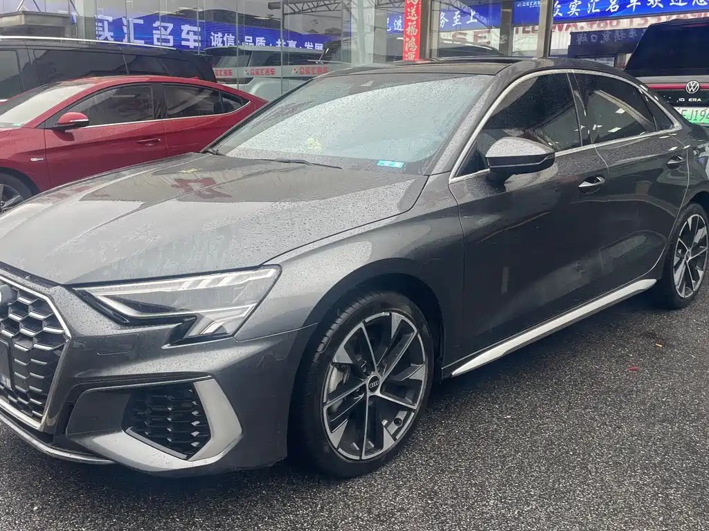 Audi A3 2023 — фото 1 из 5
