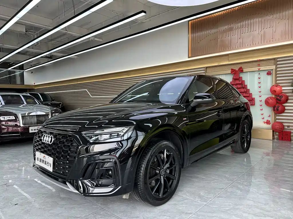 Audi Q5L Sportback 2022 — фото 1 из 5