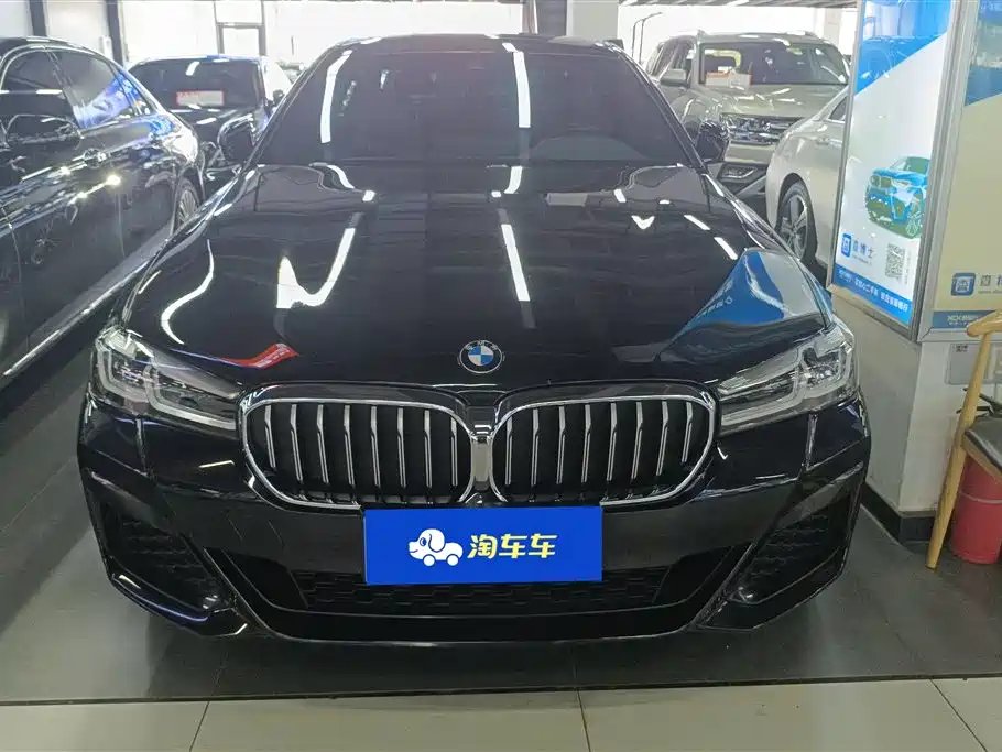 BMW 5 Series 2021 — фото 1 из 5