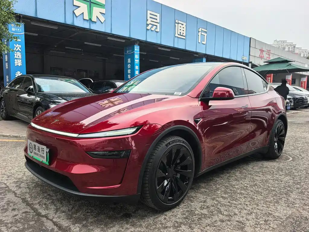 Tesla Model Y 2025 — фото 1 из 5