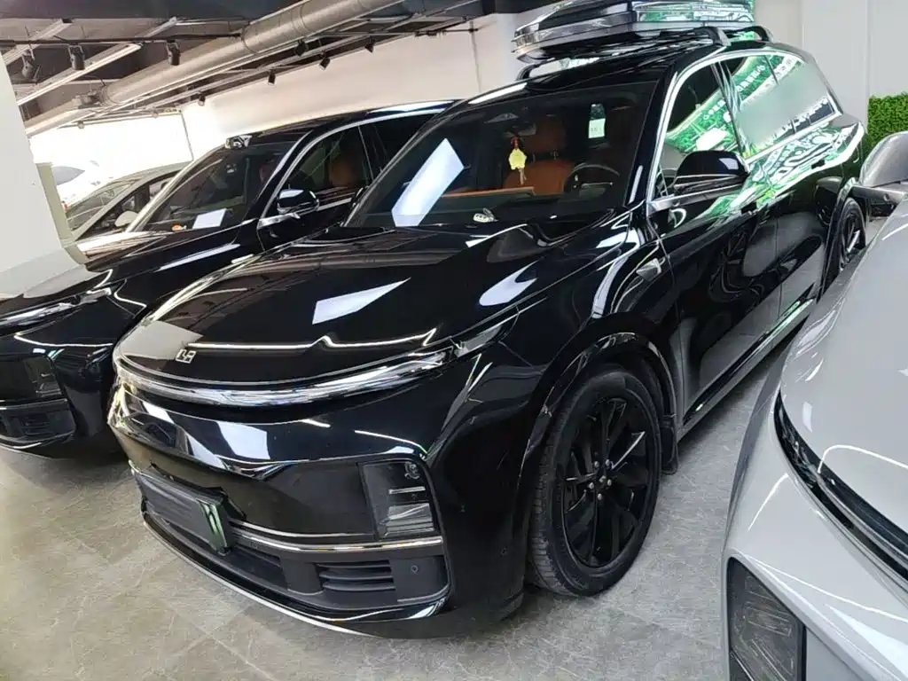 Li Auto Li L8 2023 — фото 1 из 5