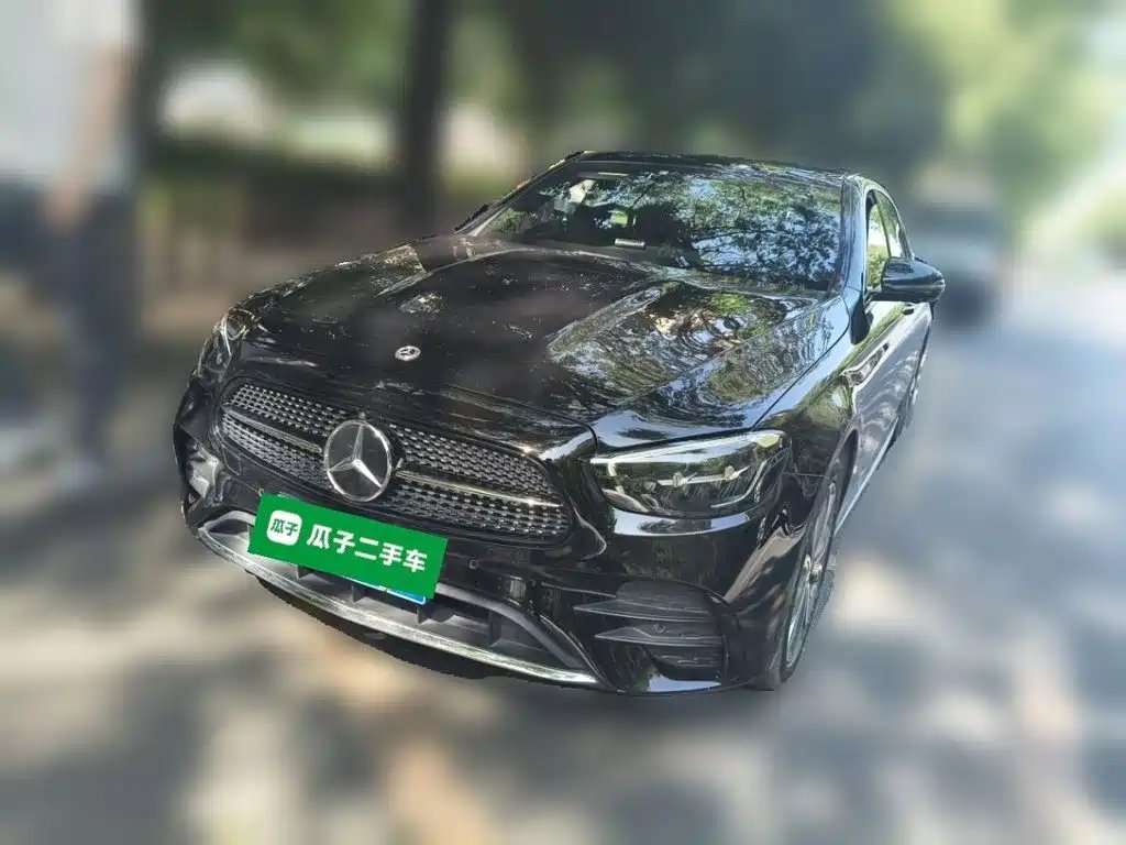 Mercedes-Benz E-Class 2022 — фото 1 из 5