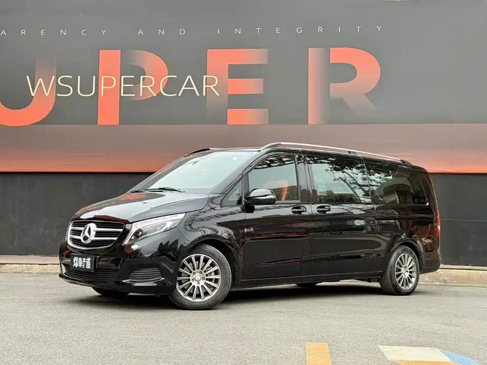 Mercedes-Benz V-Class 2017 — фото 1 из 5