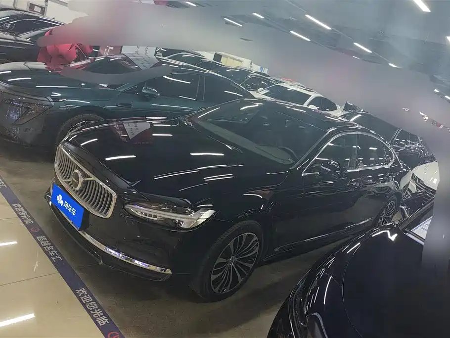Volvo S90 2024 — фото 1 из 5