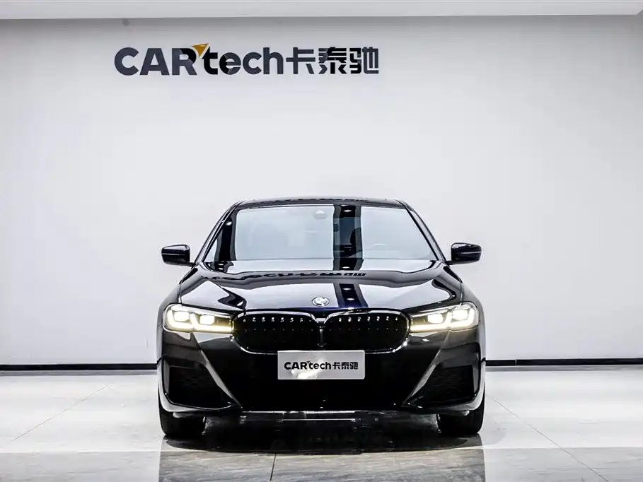 BMW 5 Series 2023 — фото 1 из 5