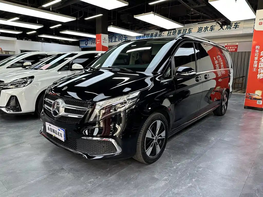 Mercedes-Benz V-Class 2021 — фото 1 из 5