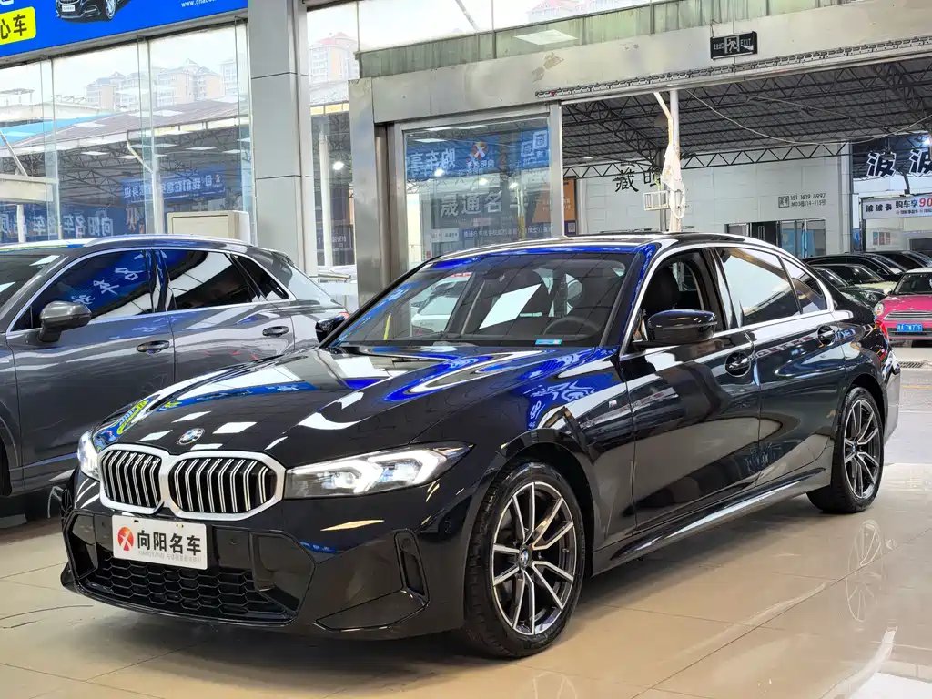 BMW 3 Series 2023 — фото 1 из 5
