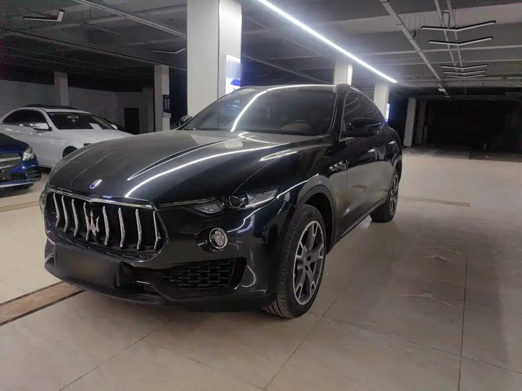 Maserati Levante 2019 — фото 1 из 5