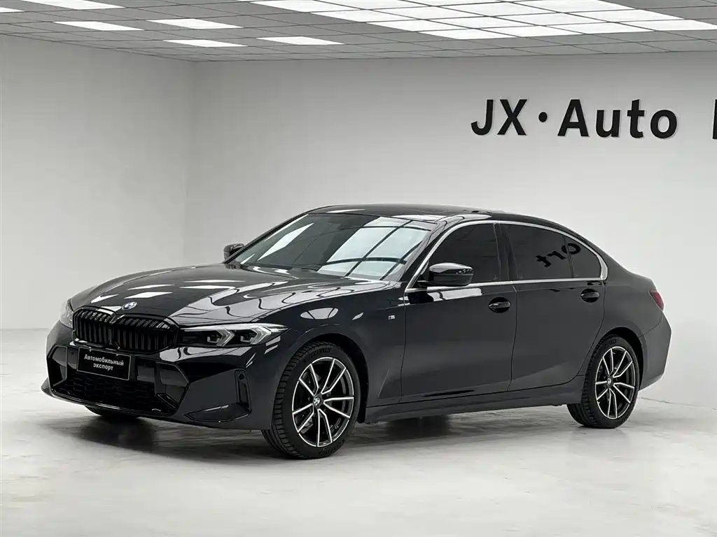BMW 3 Series 2023 — фото 1 из 5
