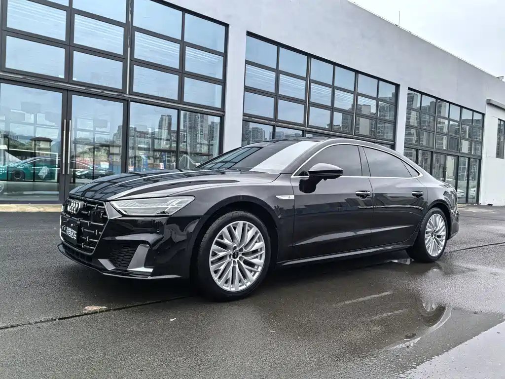 Audi A7L 2024 — фото 1 из 5