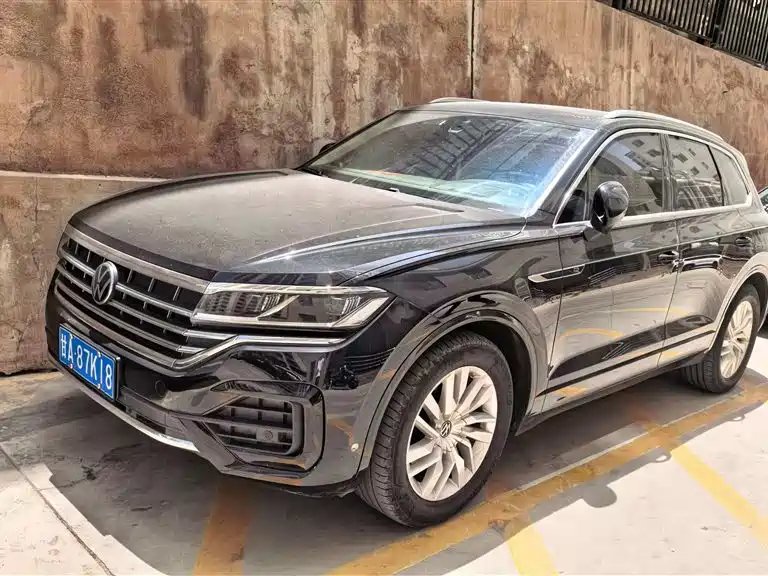 Volkswagen Touareg 2024 — фото 1 из 5