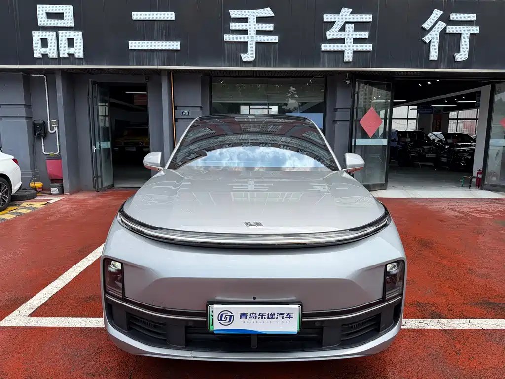 Li Auto Li L9 2025 — фото 1 из 5