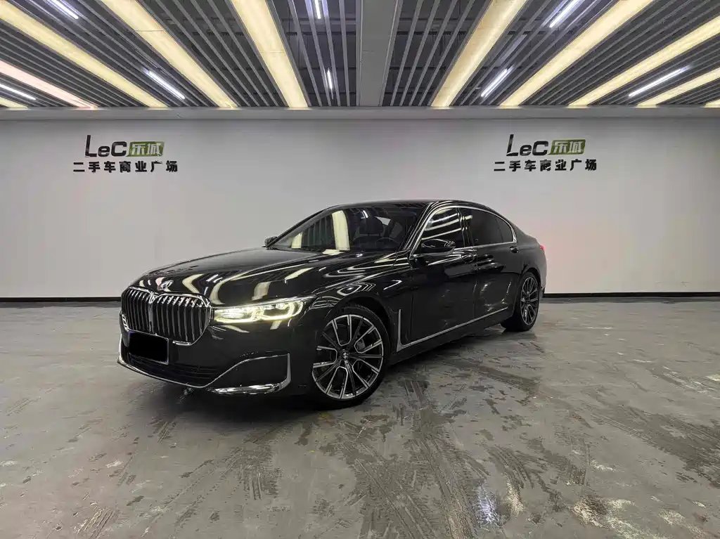 BMW 7 Series 2022 — фото 1 из 5