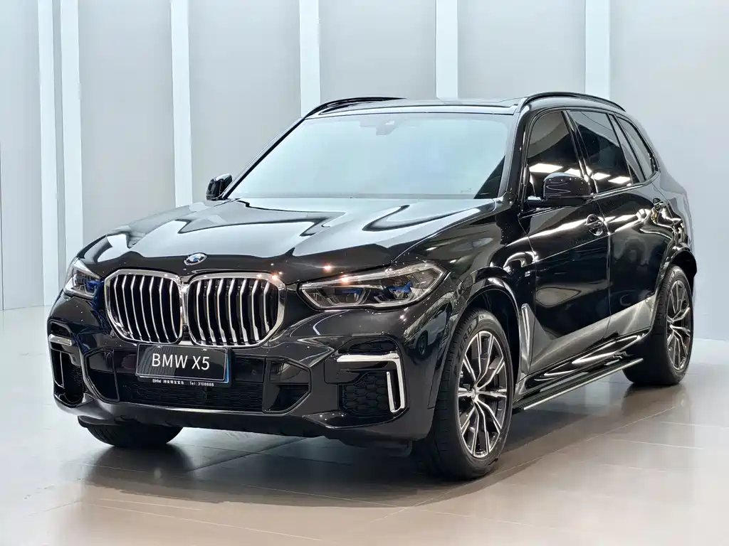 BMW X5 2023 — фото 1 из 5
