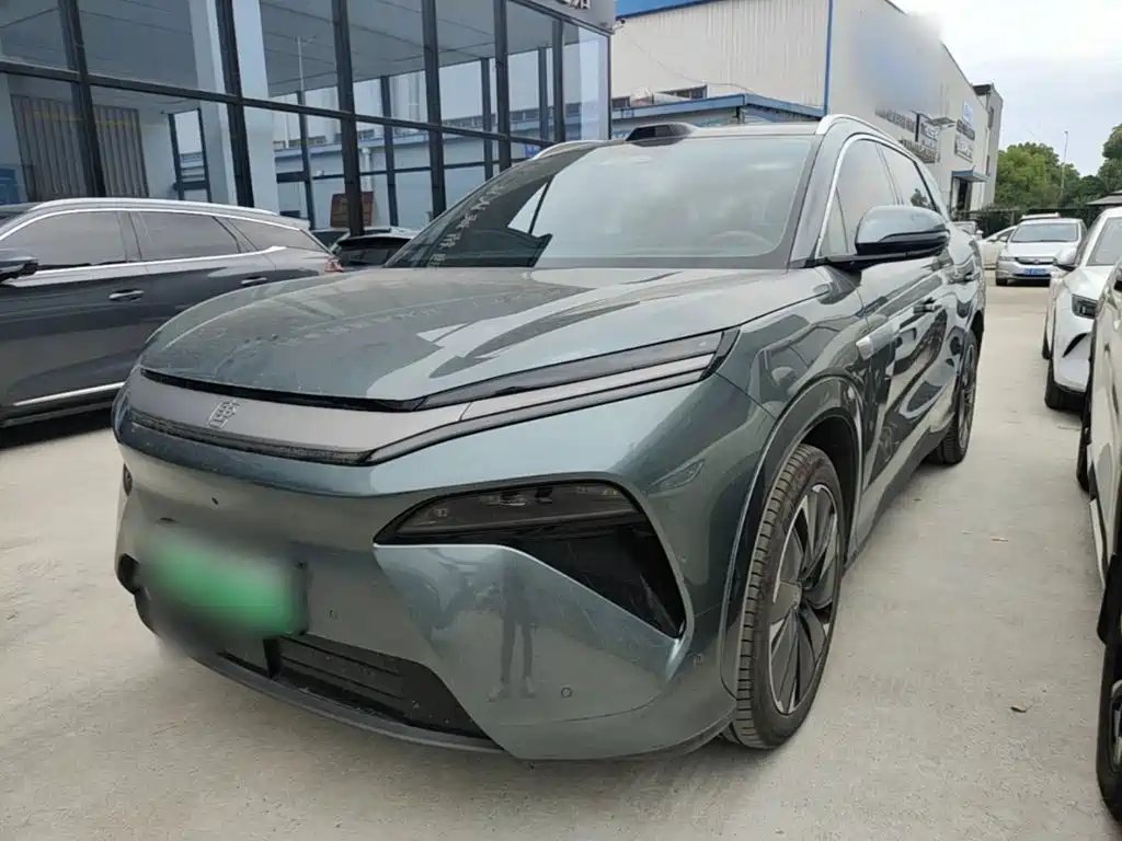 BYD Tang L 2025 — фото 1 из 5