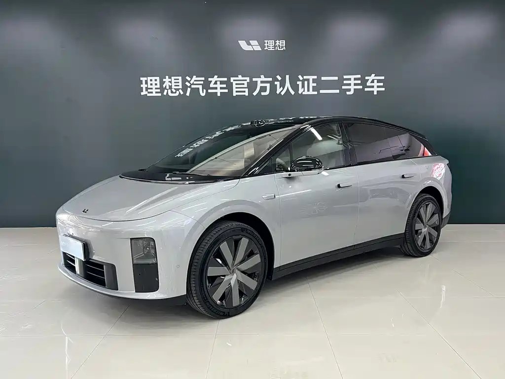 Li Auto Lii6 2025 — фото 1 из 5