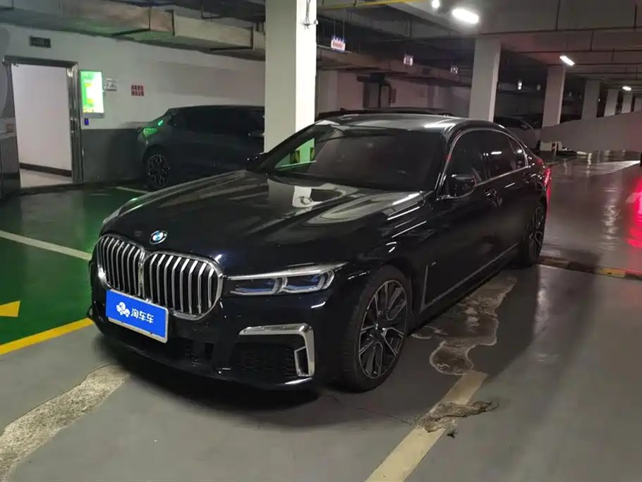 BMW 7 Series 2020 — фото 1 из 5