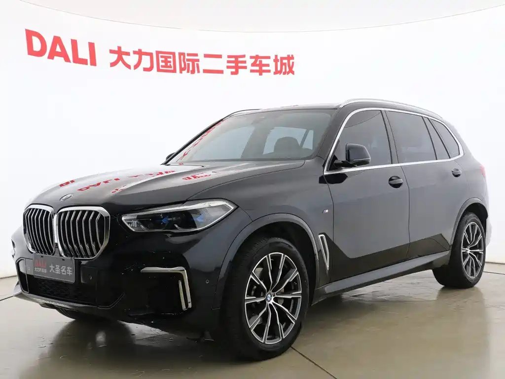 BMW X5 2023 — фото 1 из 5