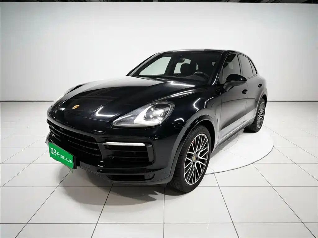 Porsche Cayenne 2021 — фото 1 из 5