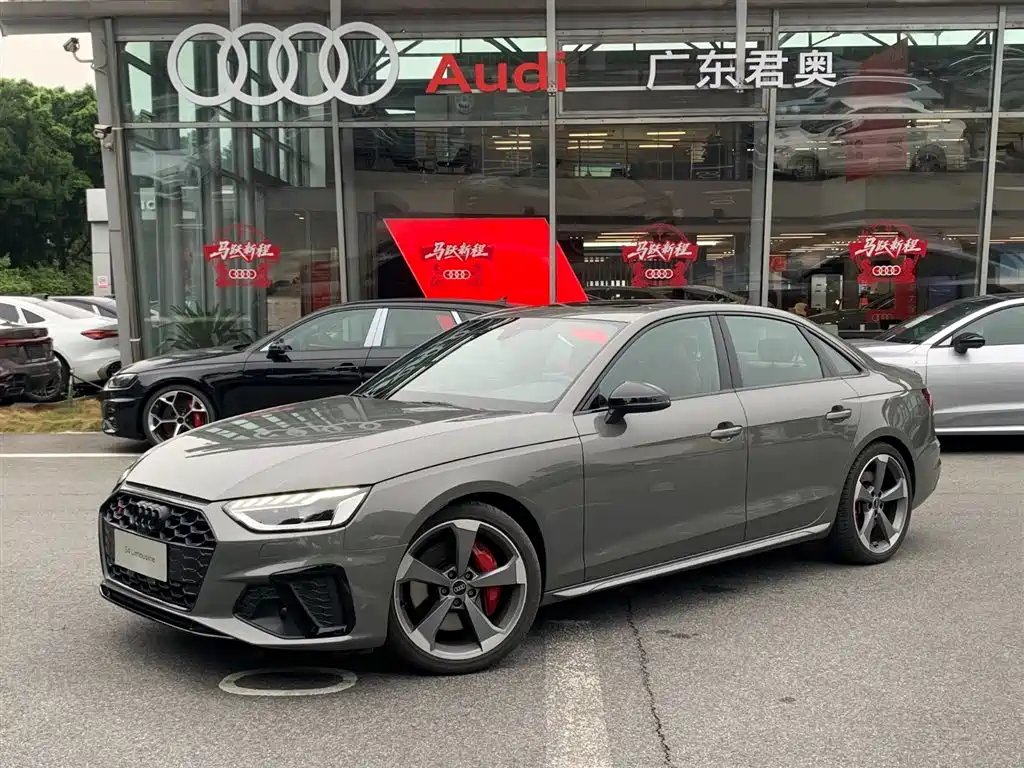 Audi S4 0 — фото 1 из 5