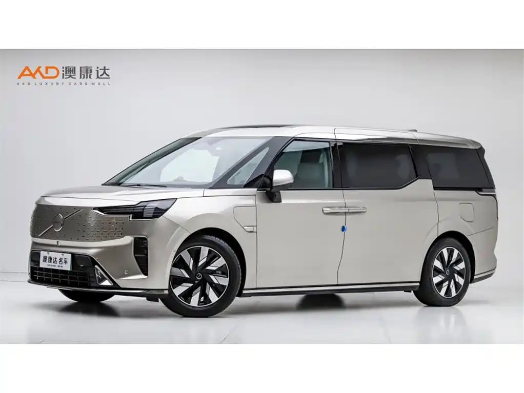Volvo EM90 2024 — фото 1 из 5