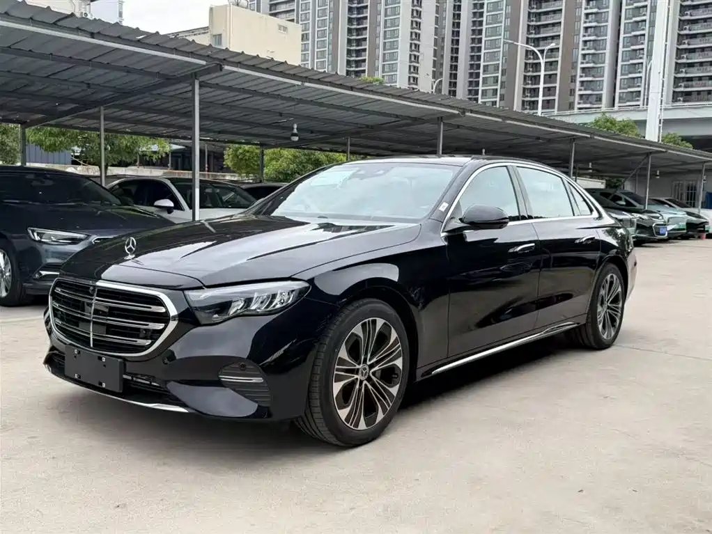 Mercedes-Benz E-Class 2026 — фото 1 из 5