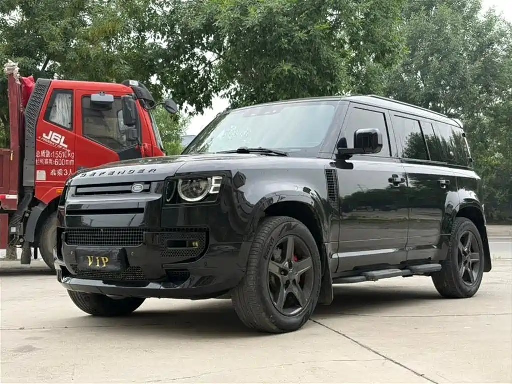Land Rover Defender 2020 — фото 1 из 5