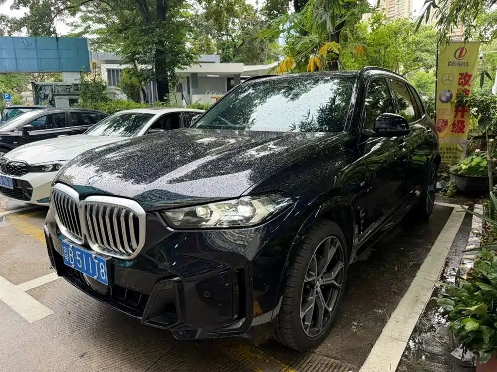 BMW X5 2025 — фото 1 из 5