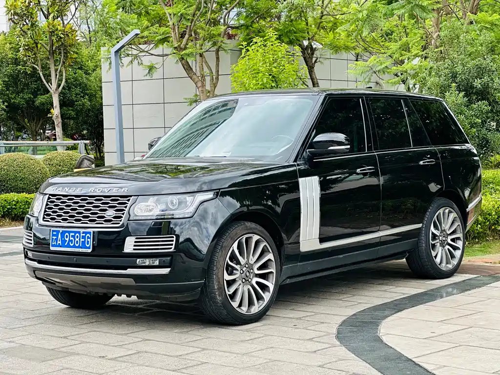 Land Rover Range Rover 2018 — фото 1 из 5