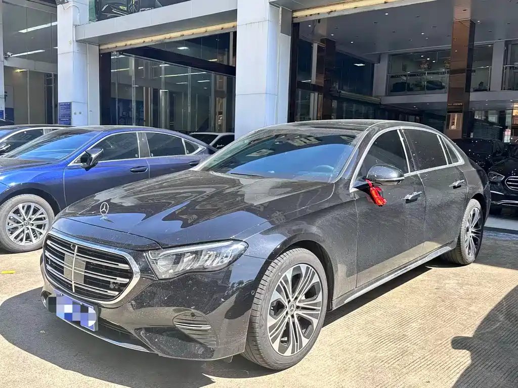 Mercedes-Benz E-Class 2026 — фото 1 из 5