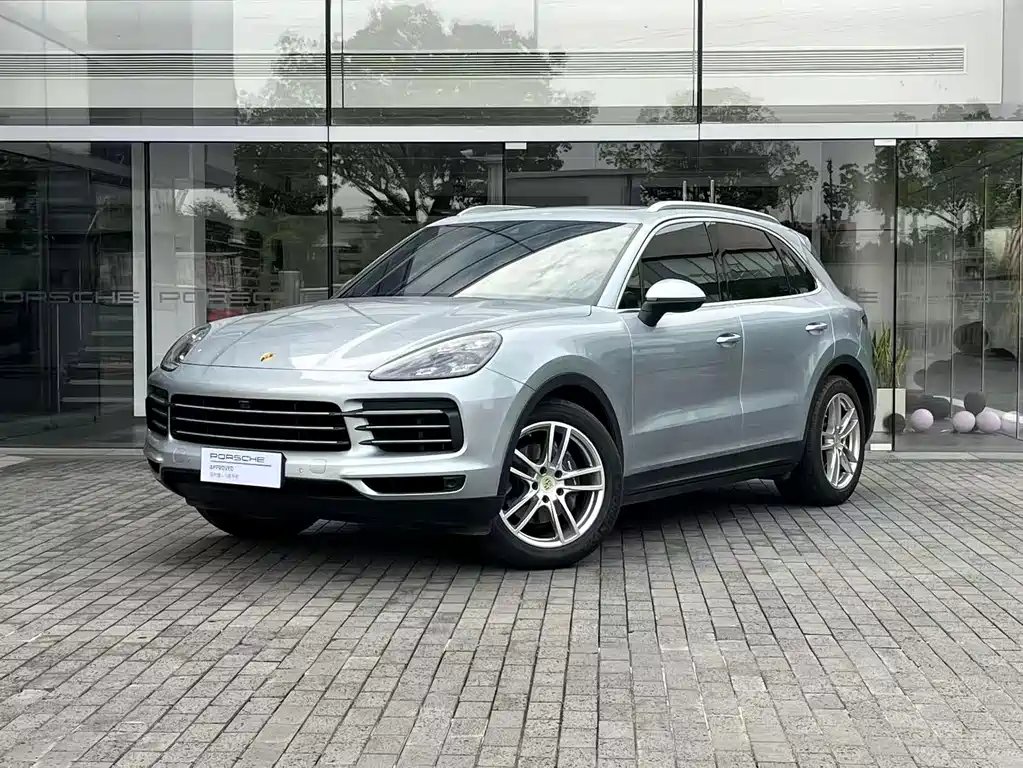 Porsche Cayenne 2021 — фото 1 из 5