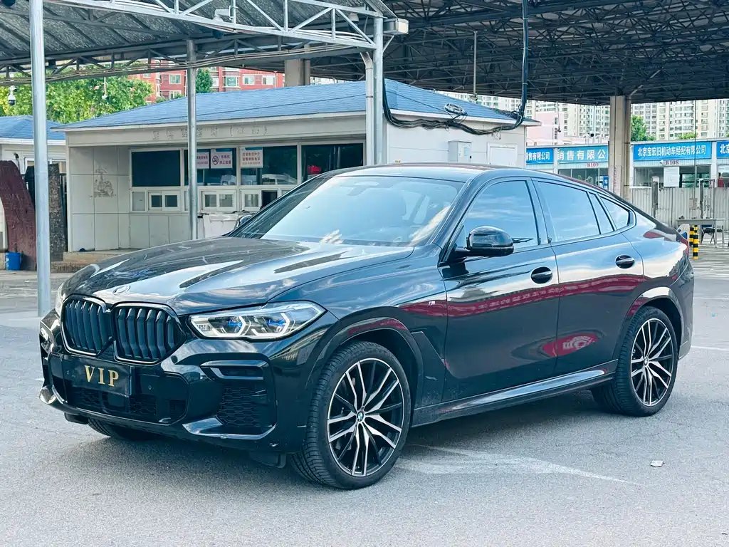 BMW X6 2023 — фото 1 из 5