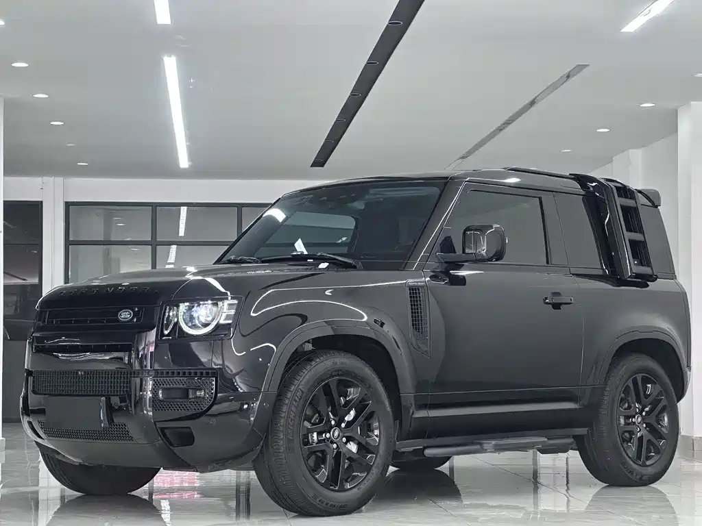 Land Rover Defender 2023 — фото 1 из 5